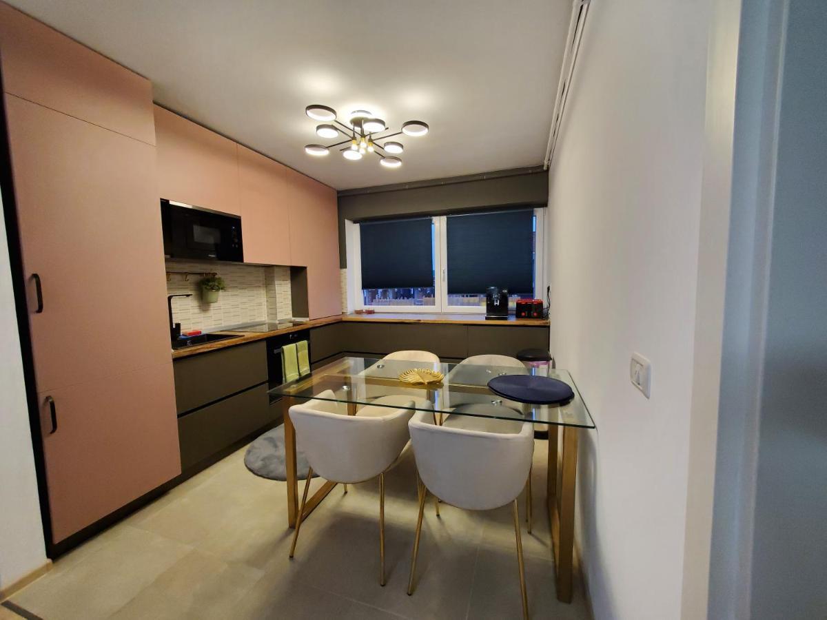 Jad- Penthouse With Jacuzzi And Mountain View - Coresi Braşov Extérieur photo