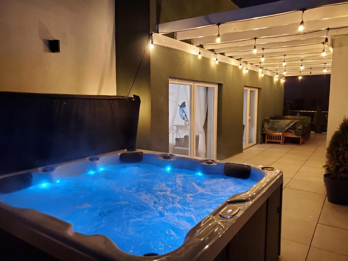 Jad- Penthouse With Jacuzzi And Mountain View - Coresi Braşov Extérieur photo